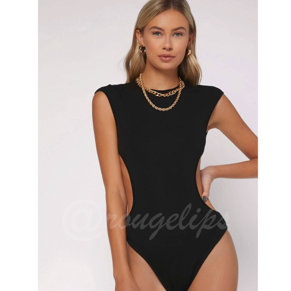 Black Cut Out Slim Fit Bodysuit - Picture 4 of 8